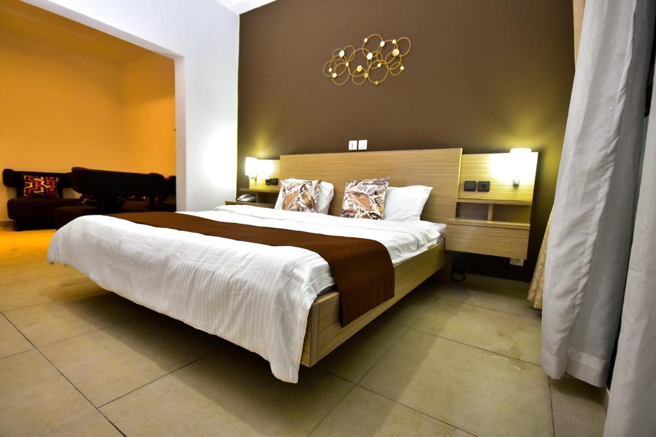 Robert'S Hotel Abidjan Extérieur photo