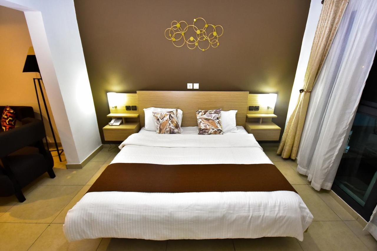 Robert'S Hotel Abidjan Extérieur photo