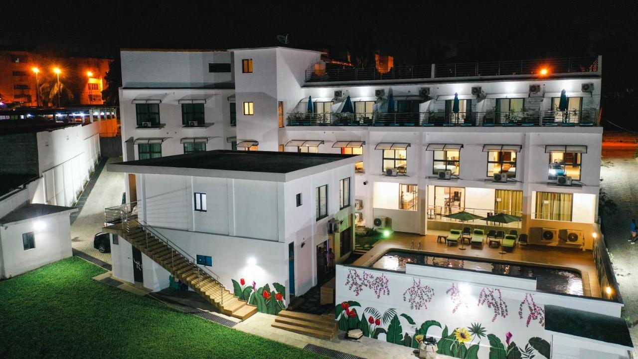 Robert'S Hotel Abidjan Extérieur photo