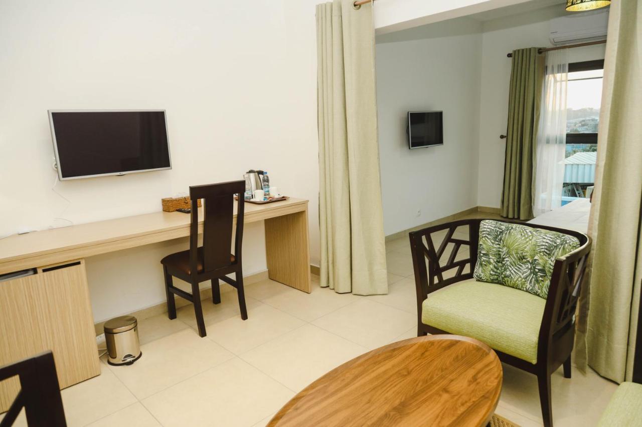 Robert'S Hotel Abidjan Extérieur photo