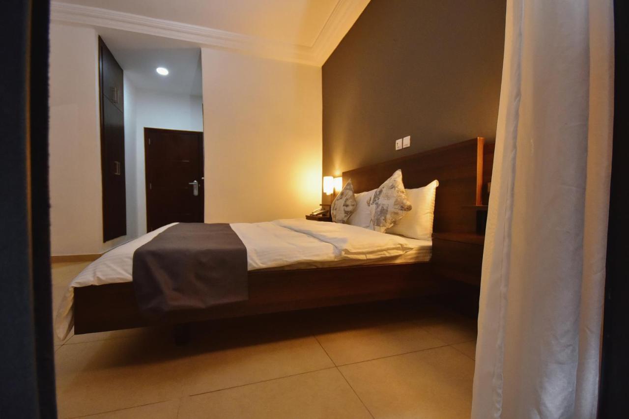 Robert'S Hotel Abidjan Extérieur photo